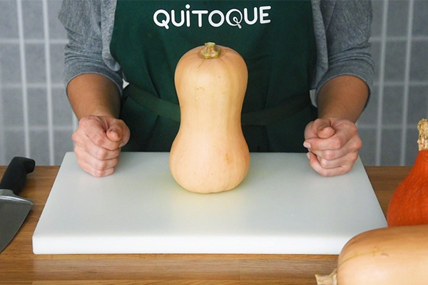 blog/2018/09/comment-couper-facilement-courge-butternut.jpg