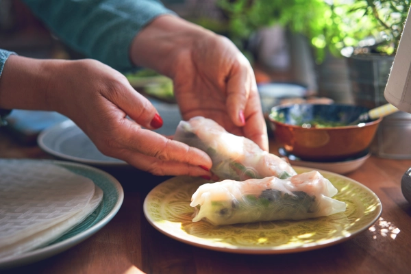 blog/2019/04/84-comment-faire-des-rouleaux-de-printemps-recette.jpg